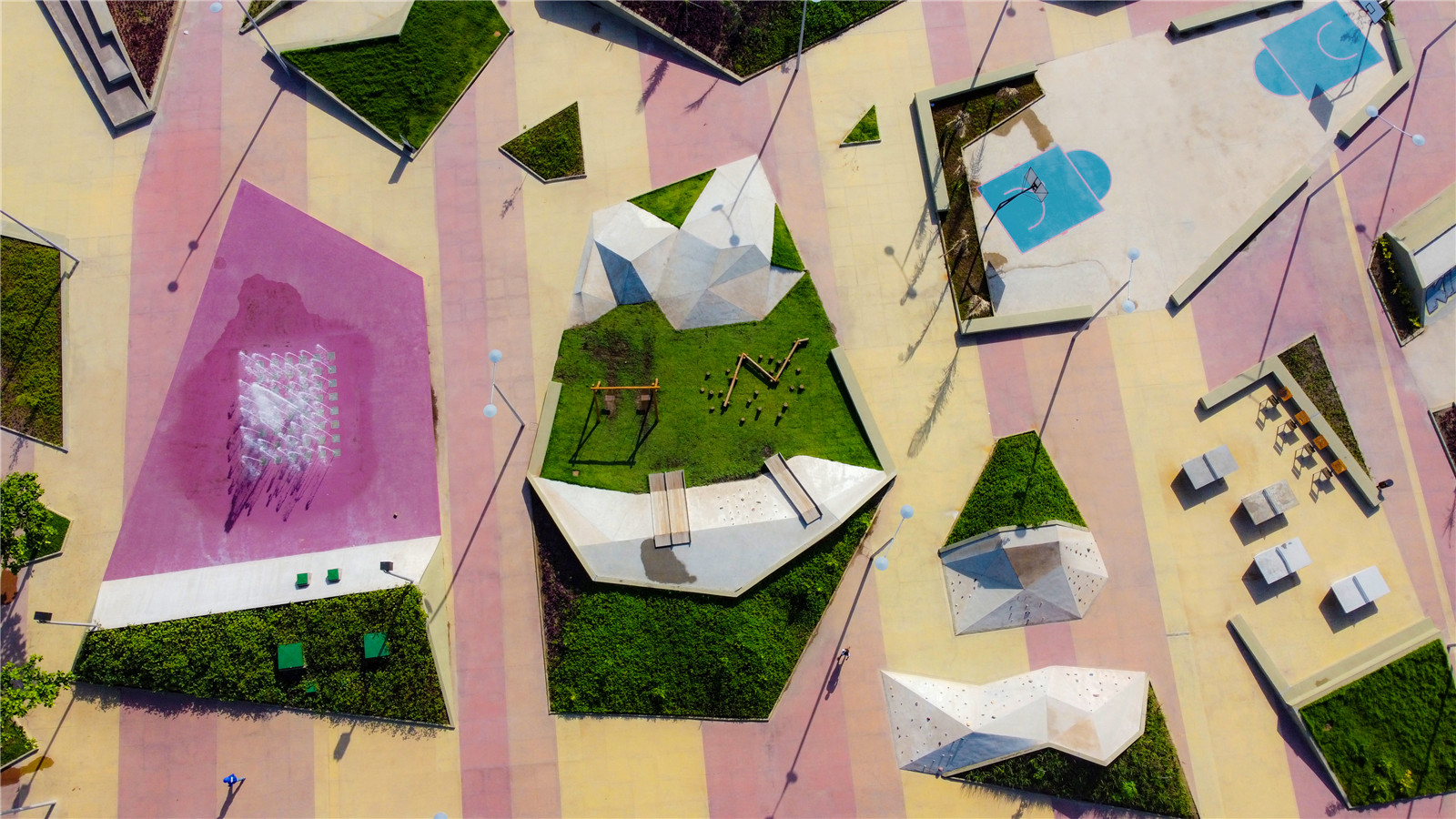 巴西圣路易斯歷史中心區(qū)振興項(xiàng)目景觀設(shè)計(jì) | Natureza Urbana