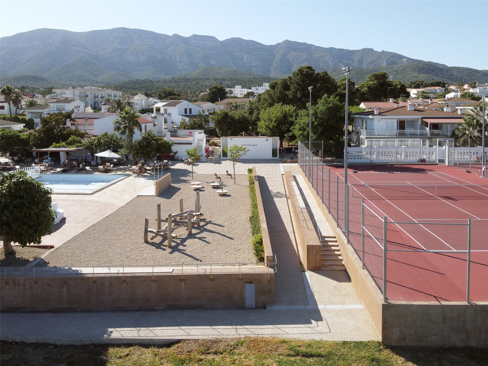 西班牙塞拉馬網(wǎng)球俱樂部景觀設(shè)計(jì) | Bajet Giramé