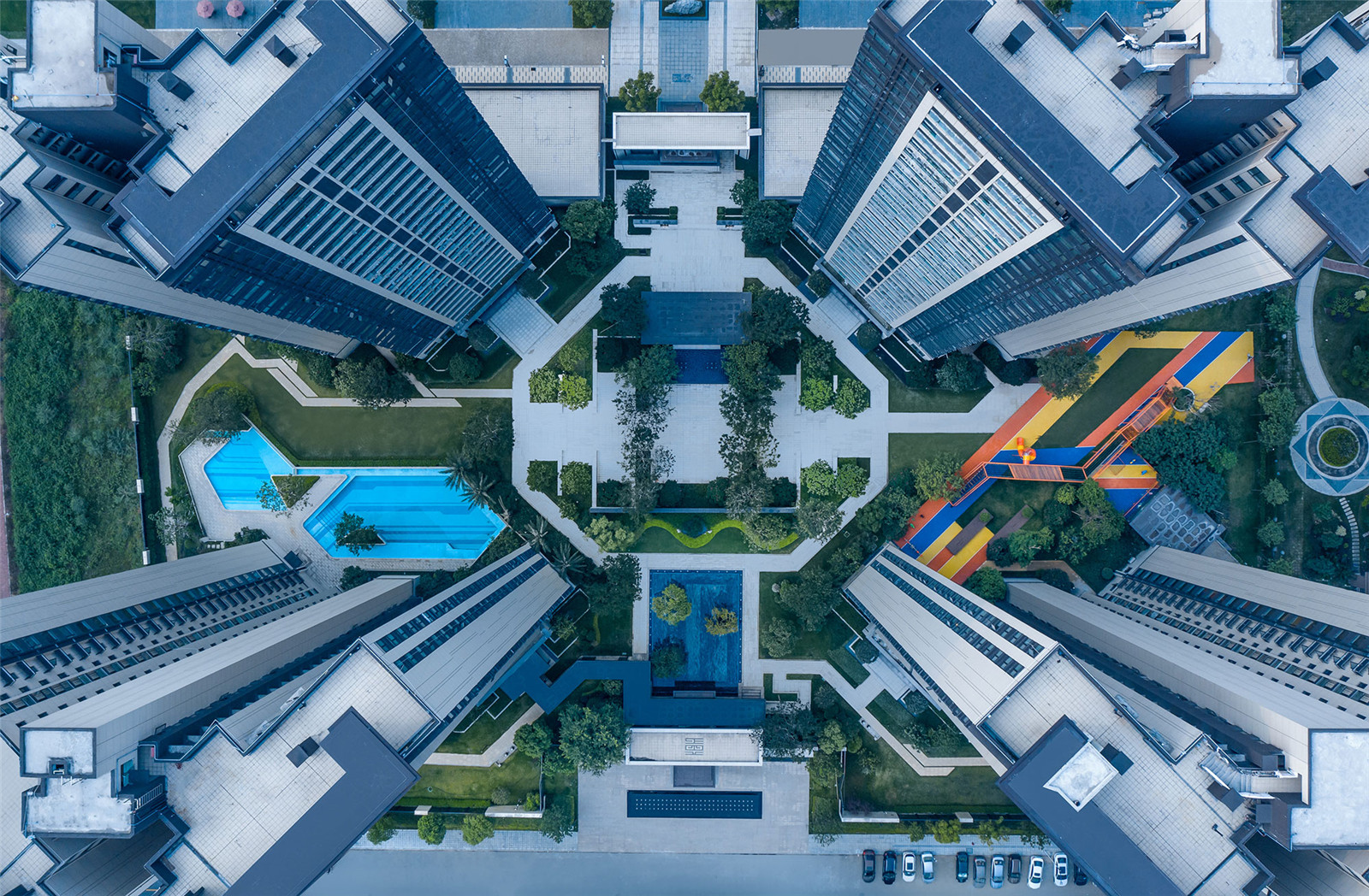 佛山中海金璽公館景觀設(shè)計(jì) | 泛澳景觀設(shè)計(jì)