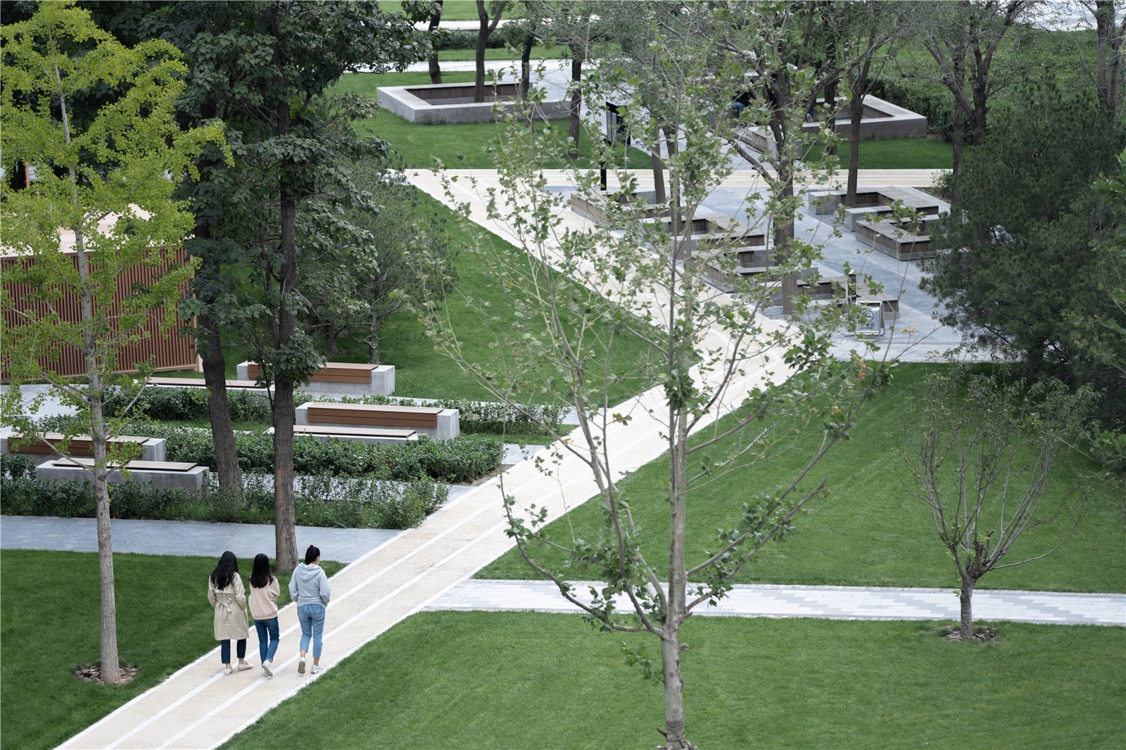 弘源總部廣場(chǎng)景觀改造設(shè)計(jì) | 尤境設(shè)計(jì)