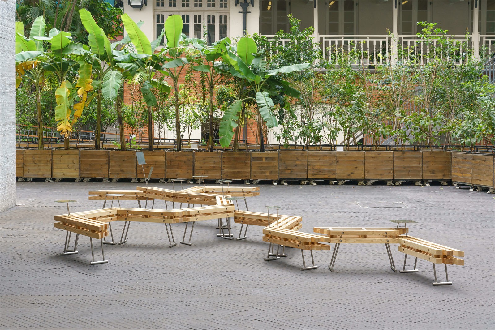 「連里枝」長椅城市家具設(shè)計(jì) | 納研作室