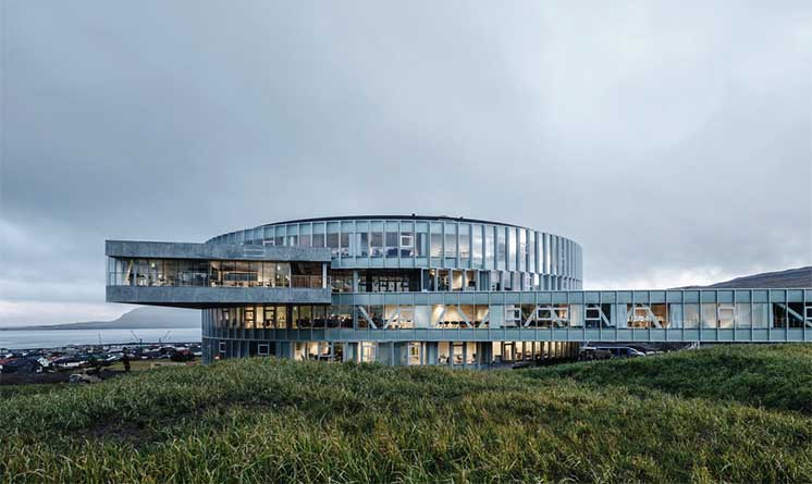 法羅群島Glasir 學院建筑設(shè)計 | BIG