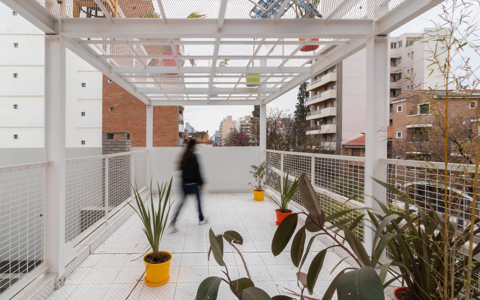 阿根廷卡塔馬卡公寓屋頂藝術(shù)裝置設(shè)計 | Carlos Alejandro