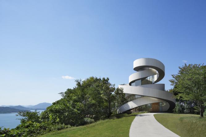 日本絲帶教堂建筑設(shè)計(jì) | NAP Architects