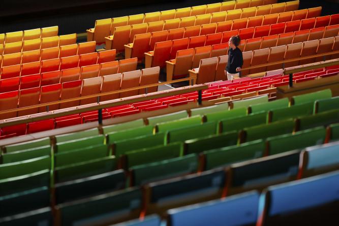 日本千色海浪色彩裝置設(shè)計 | Emmanuelle Moureaux