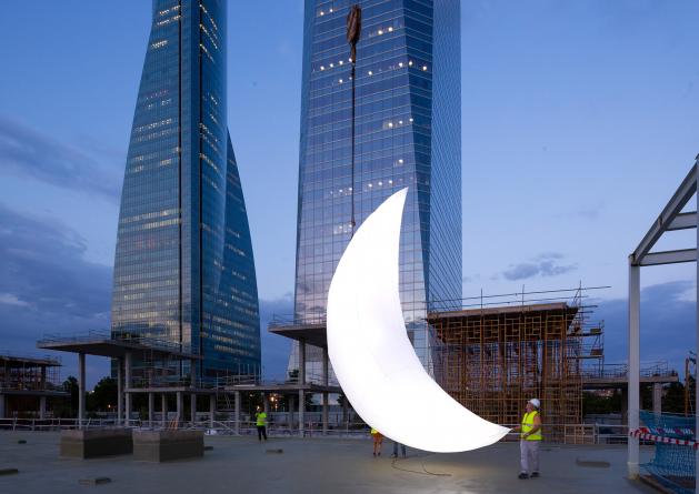 馬德里月亮-城市藝術(shù)裝置設(shè)計(jì) | SpY