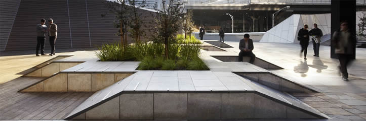 墨爾本717柏克商業(yè)街廣場(chǎng)