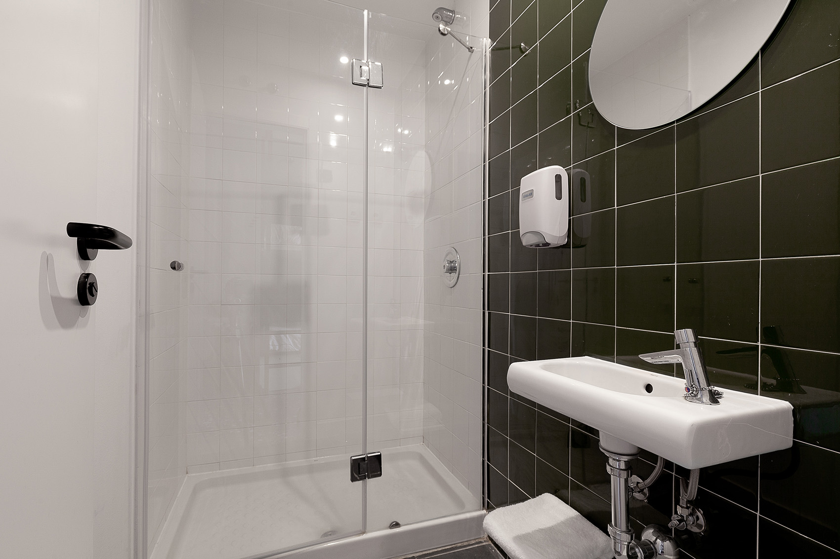 1533108383850820.jpg 36.jpg