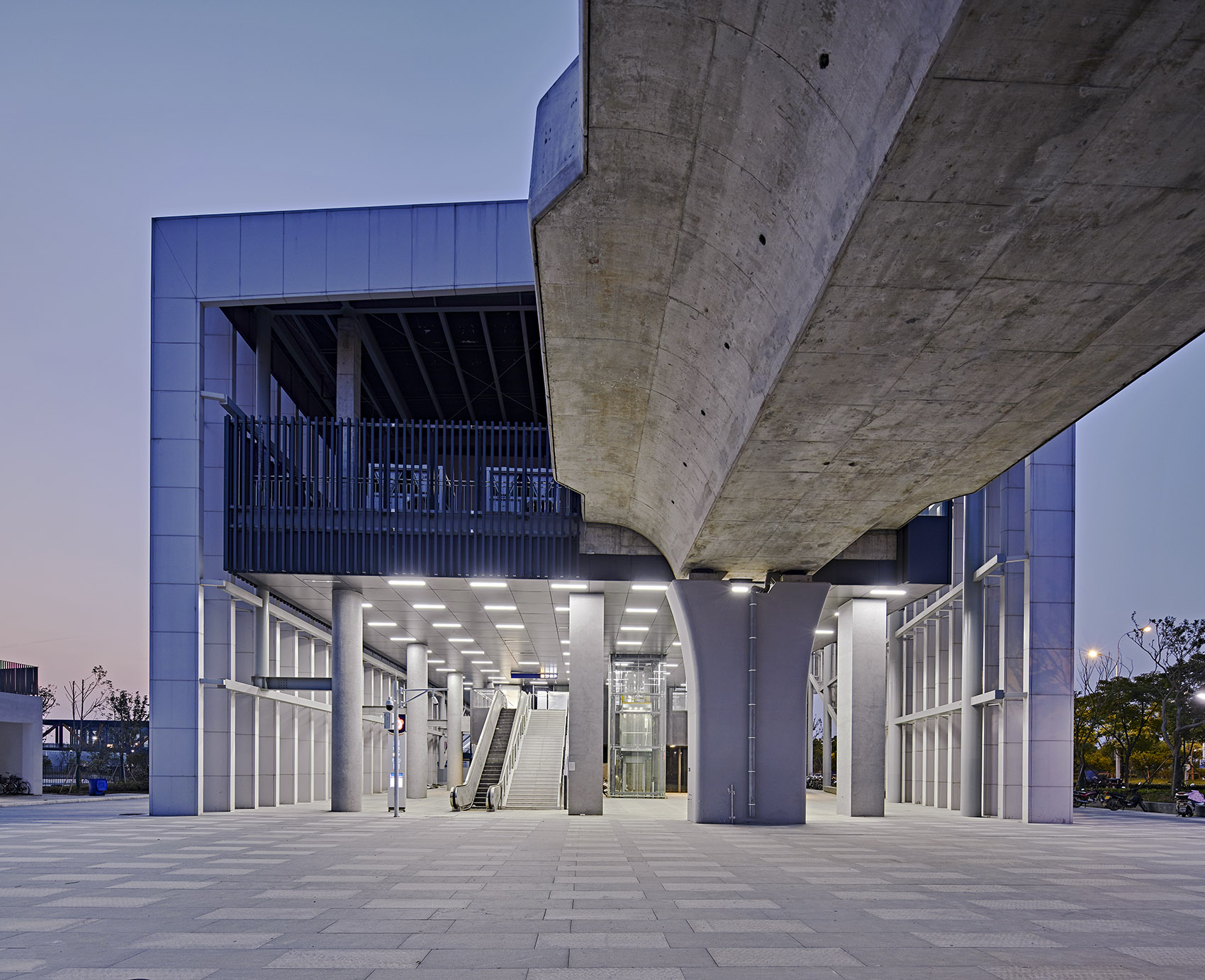 1533881446972352.jpg 8.jpg