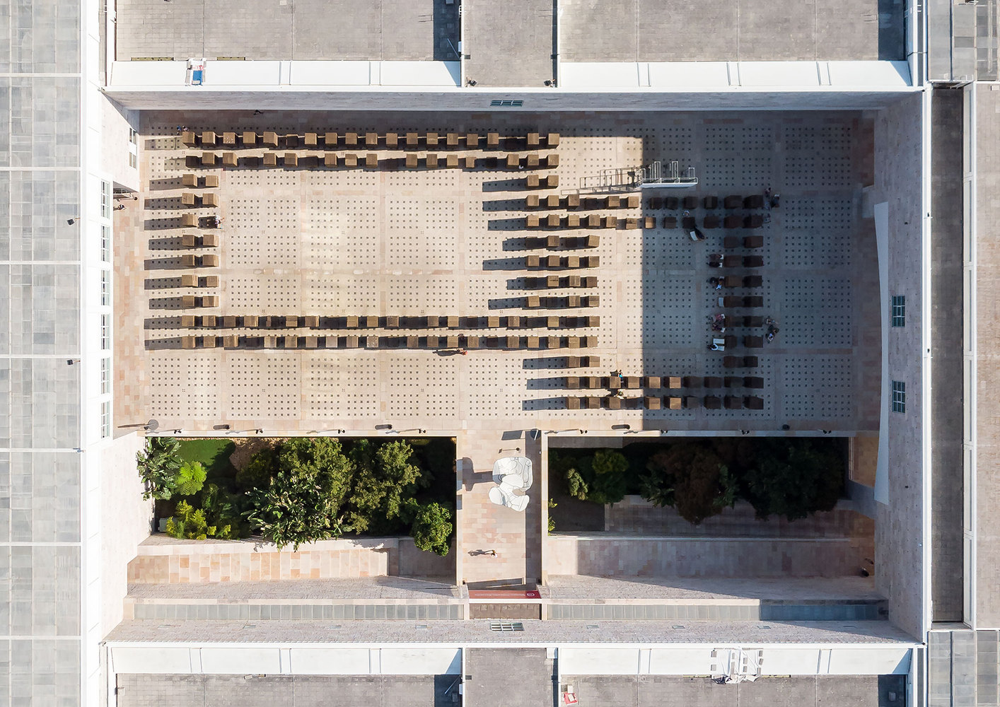 1547102438968531.jpg 2018_PracaVerao_PROMO-0135_crop_2k.jpg