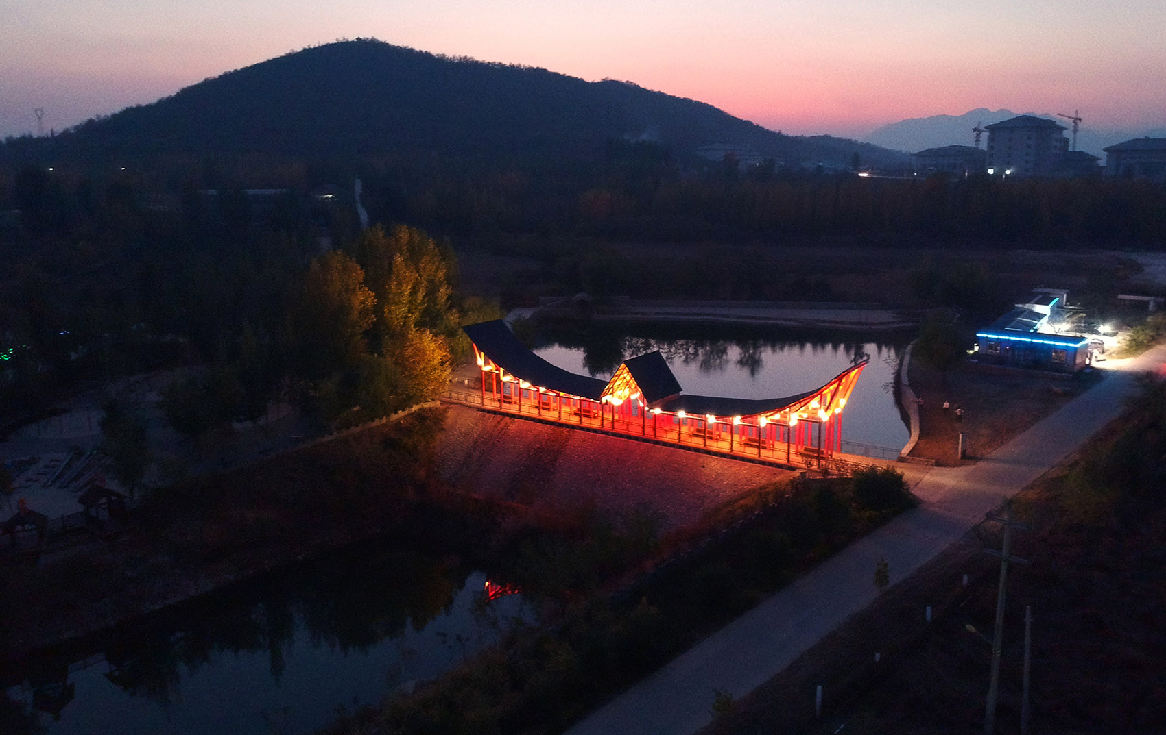 1554737404959989.jpg 21.jpg