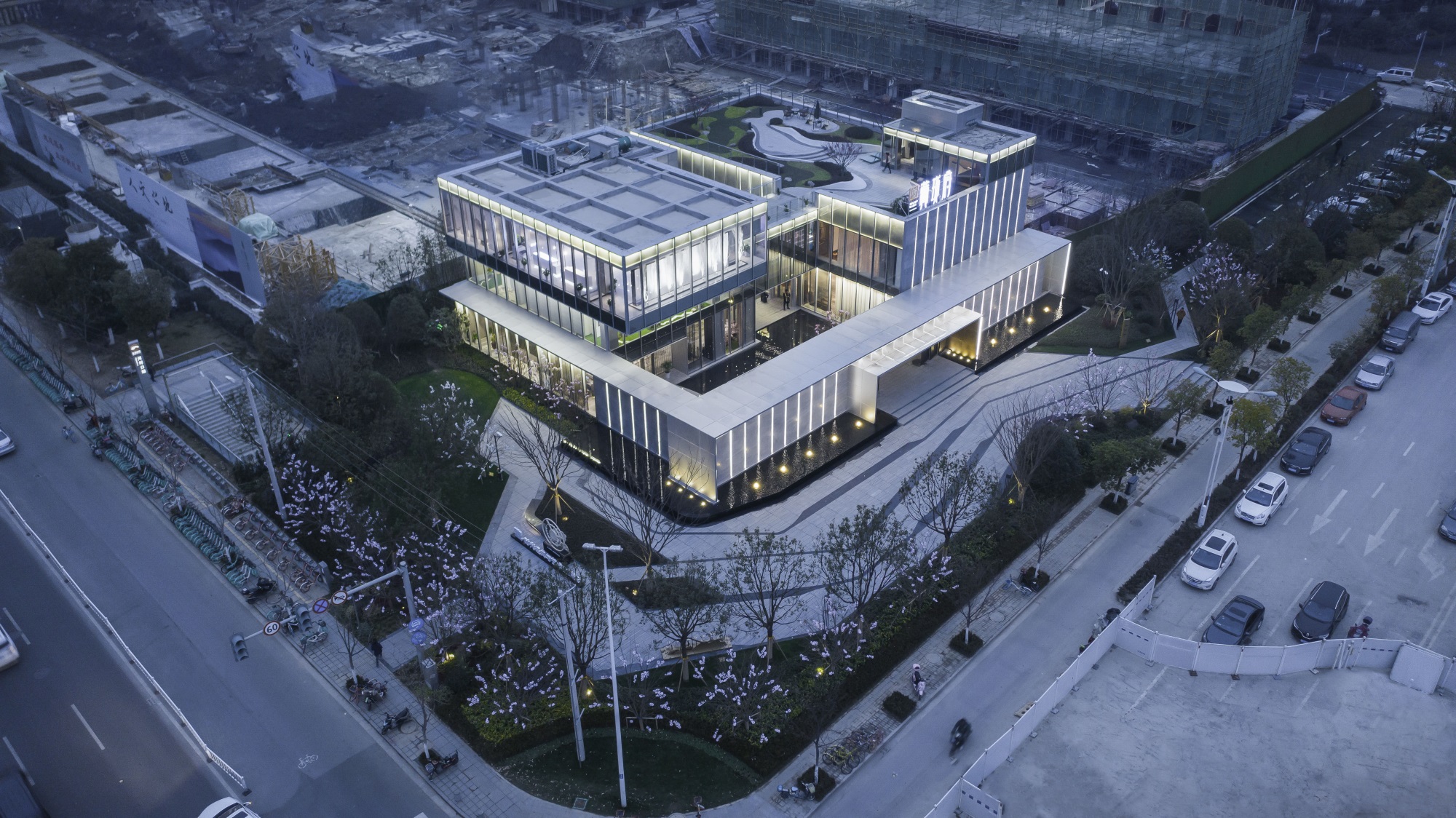 1556173594841996.jpg 321.jpg