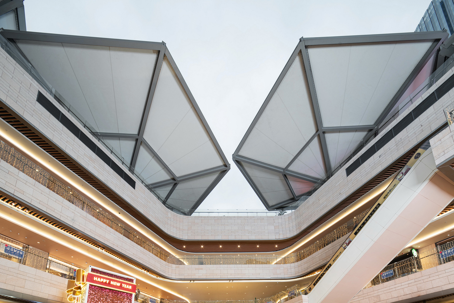 1561881249881309.jpg 07-商場中庭(2).jpg