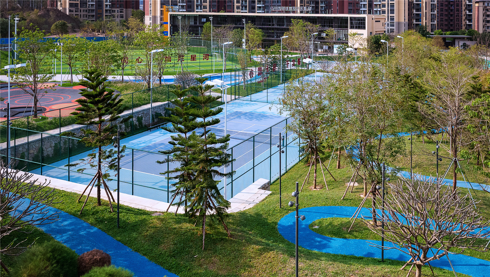 1619682136325896.jpg 網(wǎng)球場.jpg