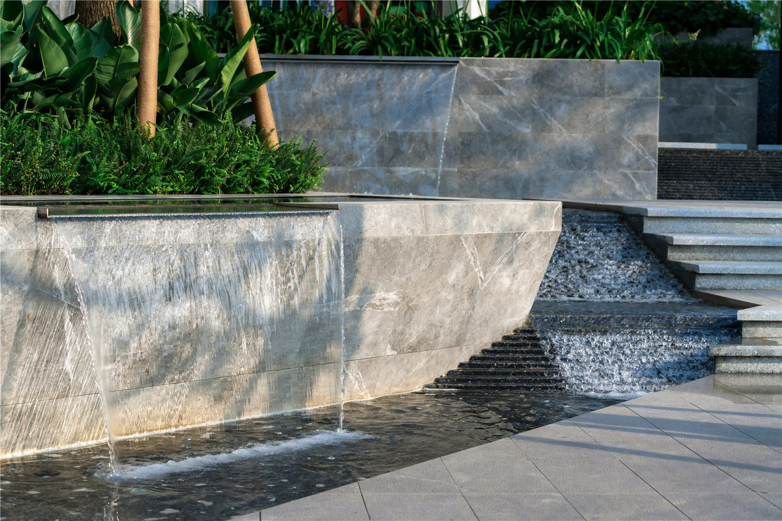 1627263357545540.jpg ??三棱鏡022.jpg