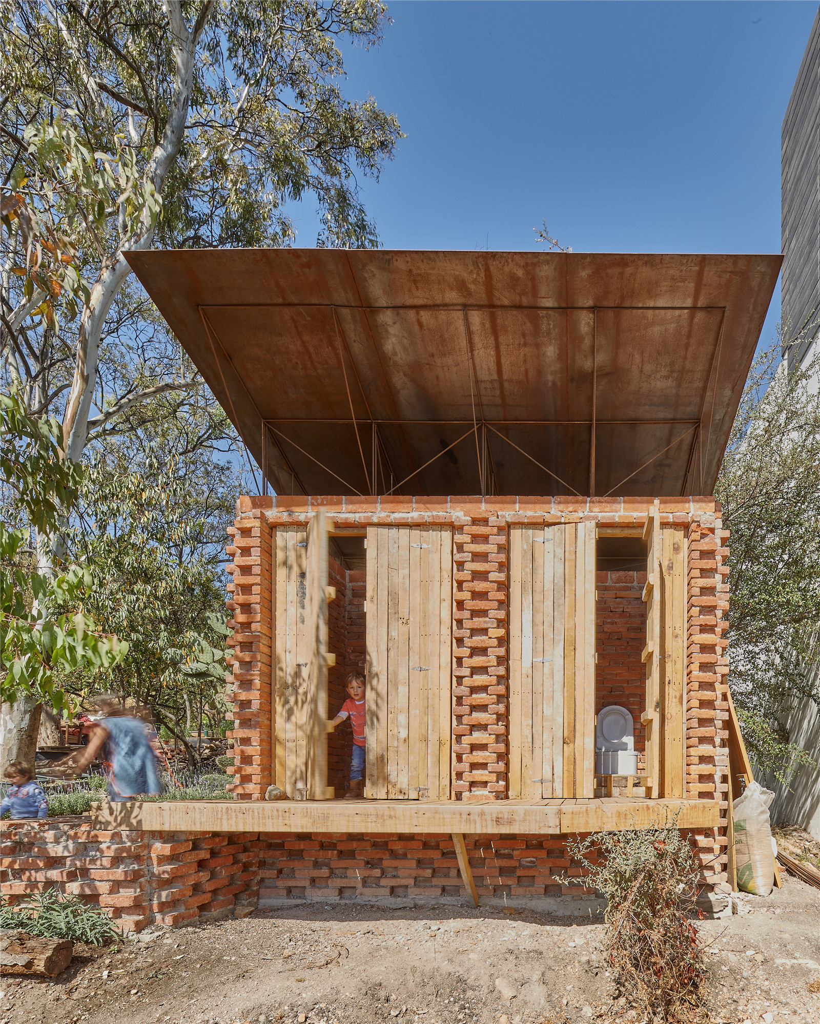 1630055356282685.jpg EL TERRENO_VERTEBRAL_18.jpg