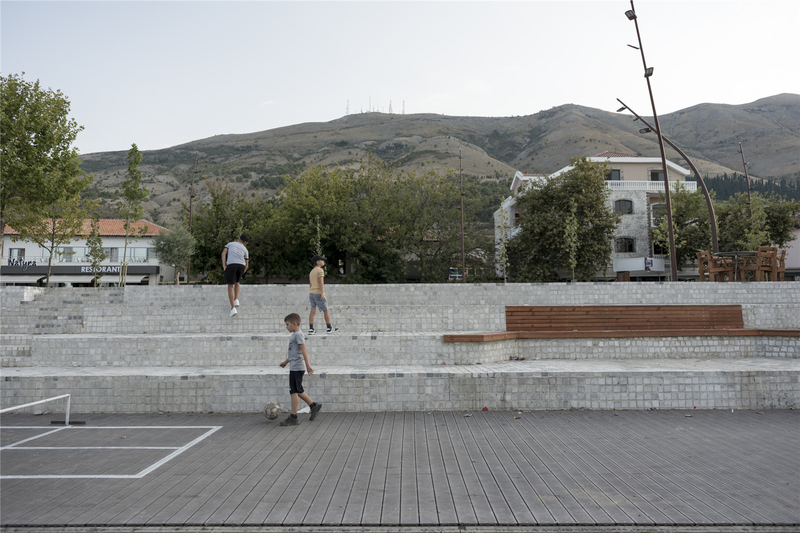 CHA_SHIROKA_15_PLAYGROUND_O Kapidani.jpg