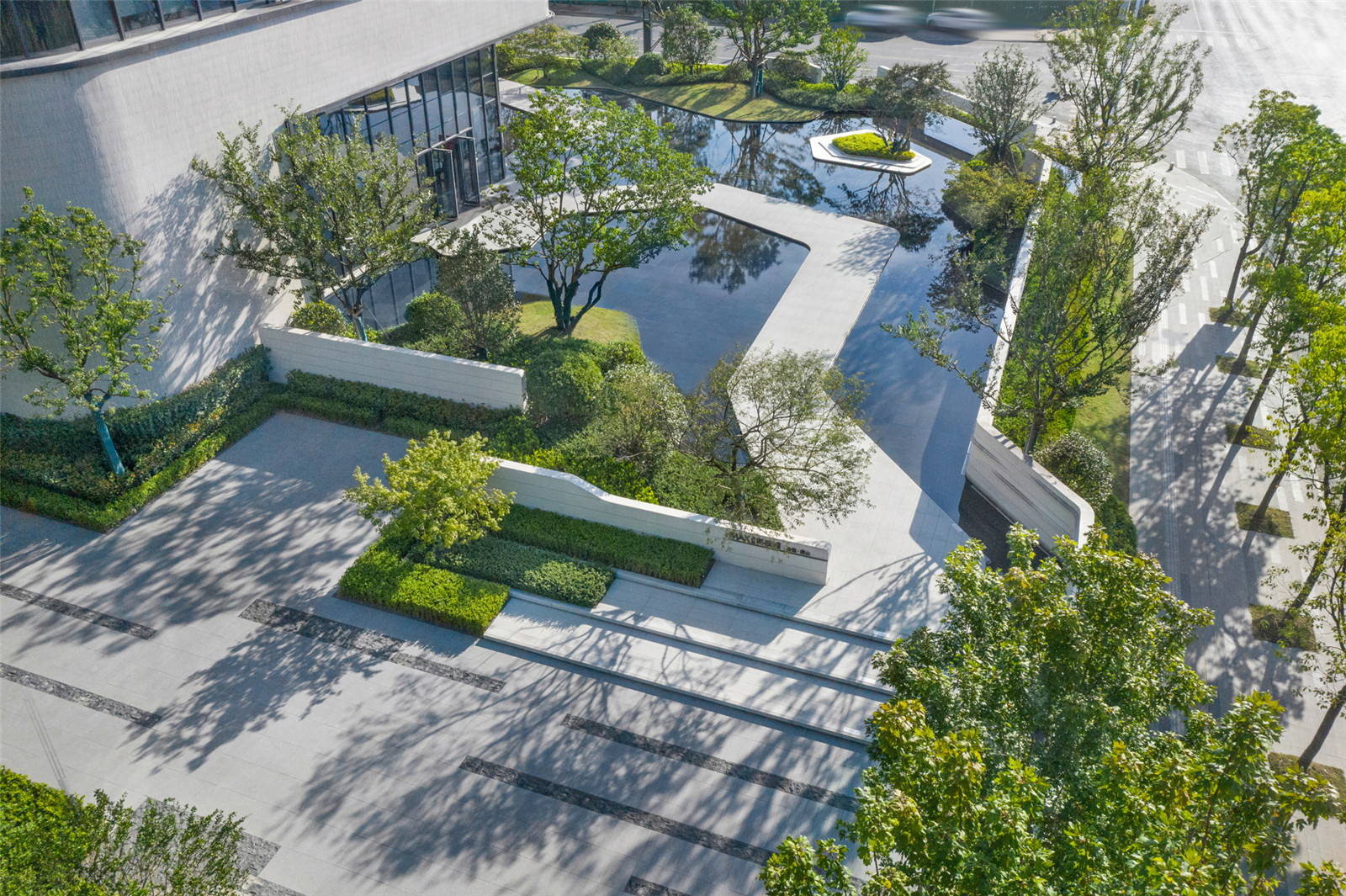 7 豁然開朗的前庭區(qū).jpg