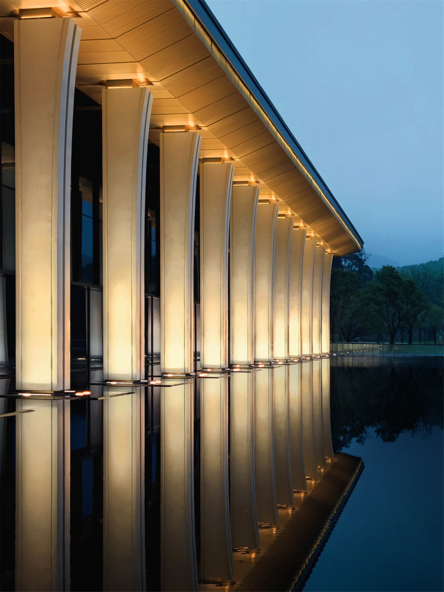 Shallow reflective pool?華南理工大學(xué)建筑設(shè)計(jì)研究院有限公司.jpg