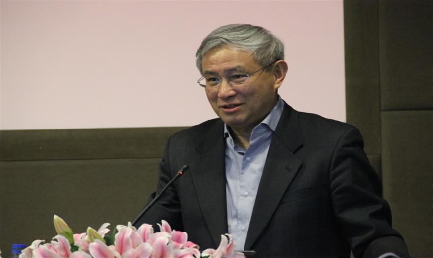 周其仁：中國城市可不可以民辦化